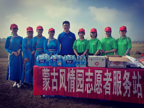 1498008509137624.jpg 志愿者服务站-邱新琳摄.jpg