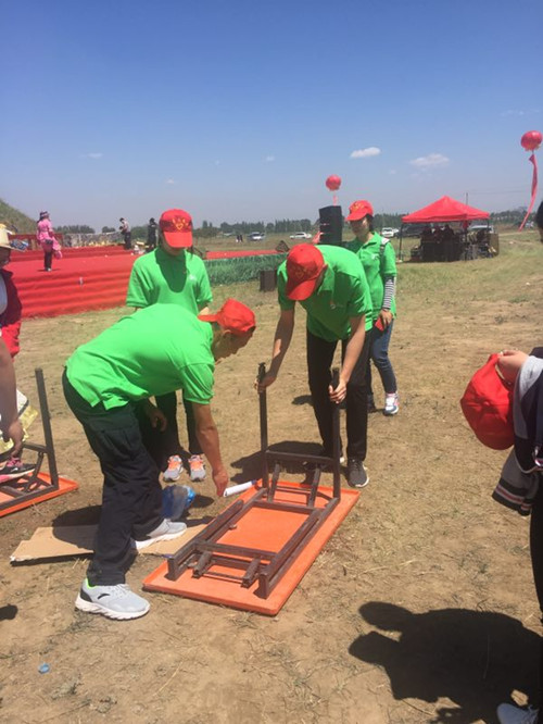 1498008600103543.jpg 收拾会场.jpg